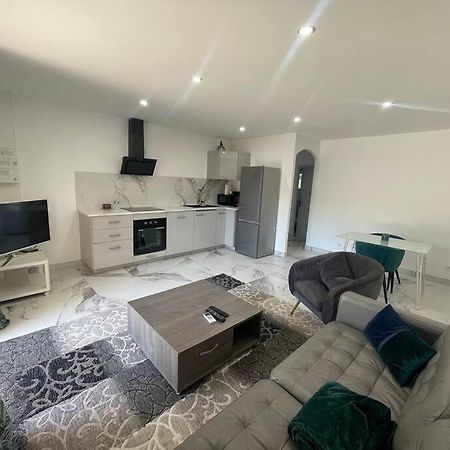 Bel Appartement Avec Parking Cabannes 외부 사진