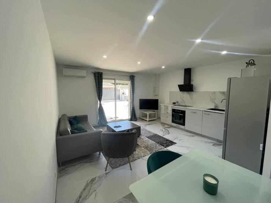 Bel Appartement Avec Parking Cabannes 외부 사진